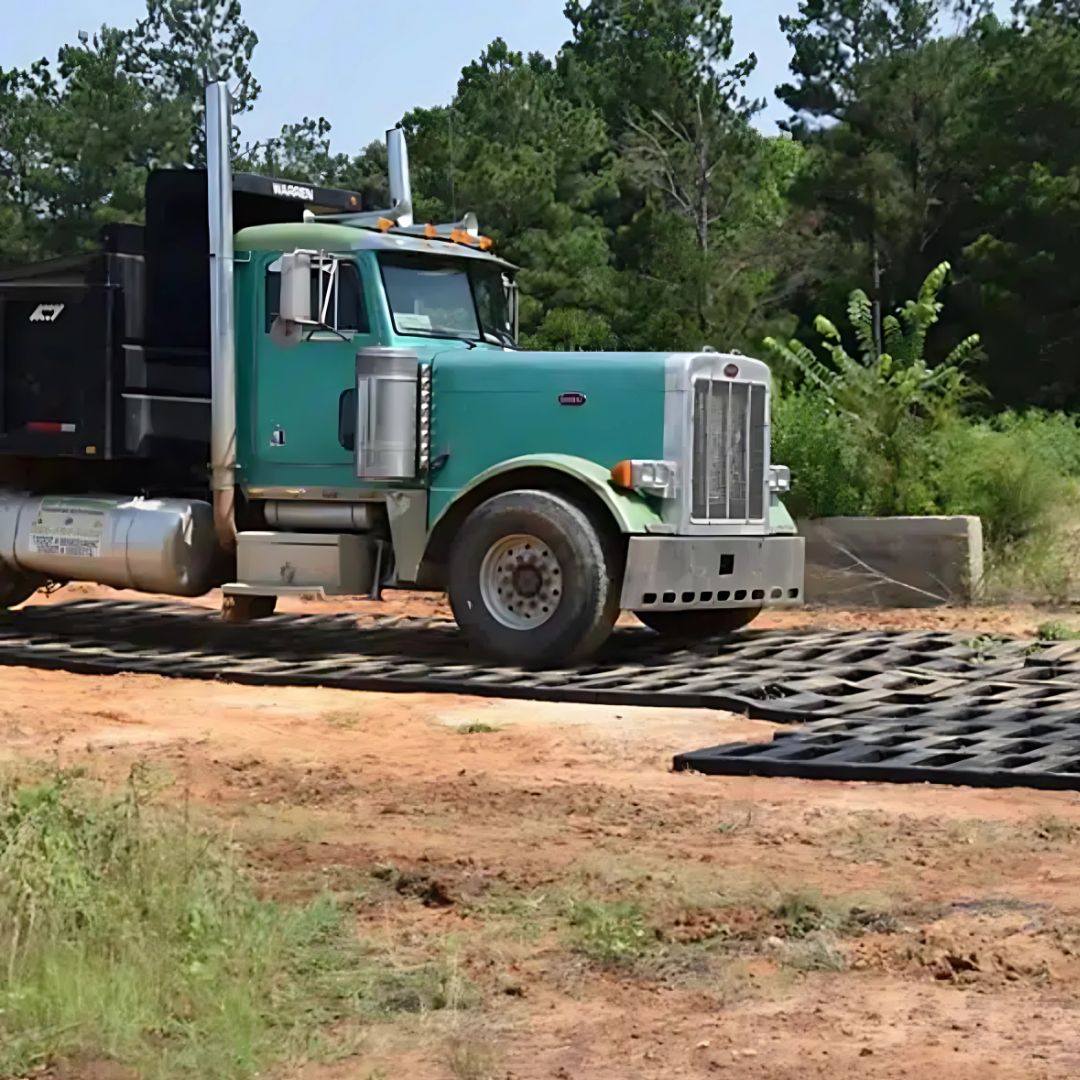 Wheel cleaning plates