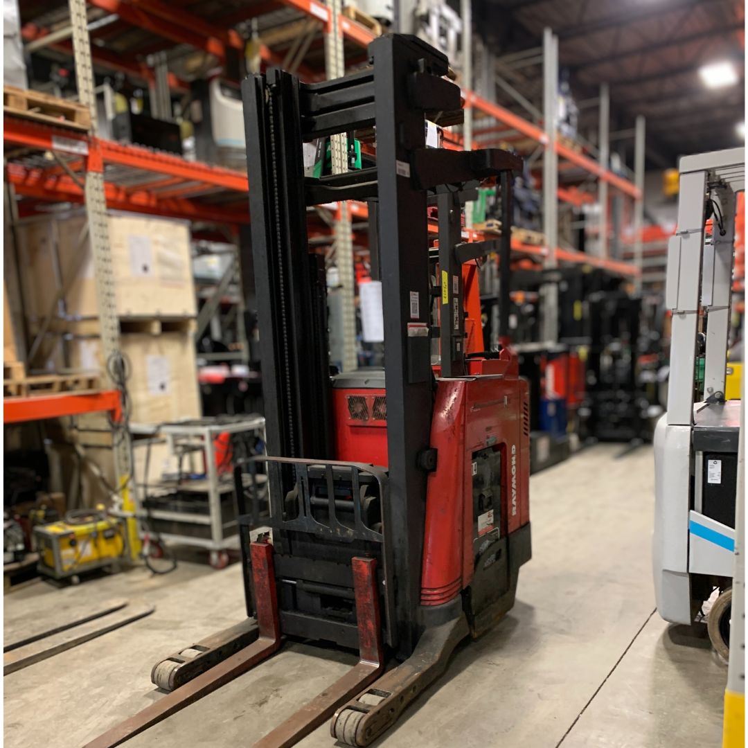 Single Pantograph Narrow Aisle Forklift - 4500 lb - R45TT