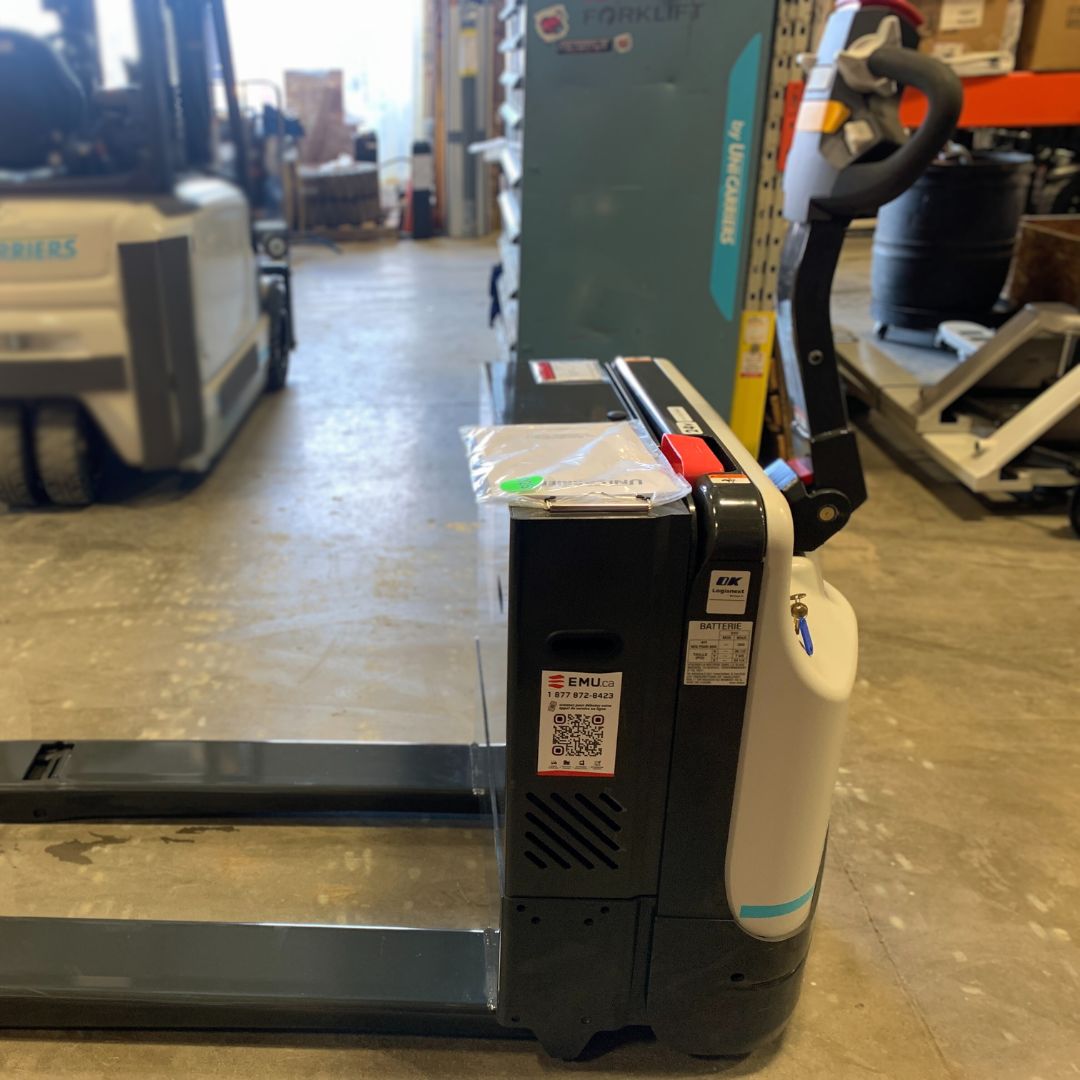 WLX45S 4500 lb Walkie Pallet Truck