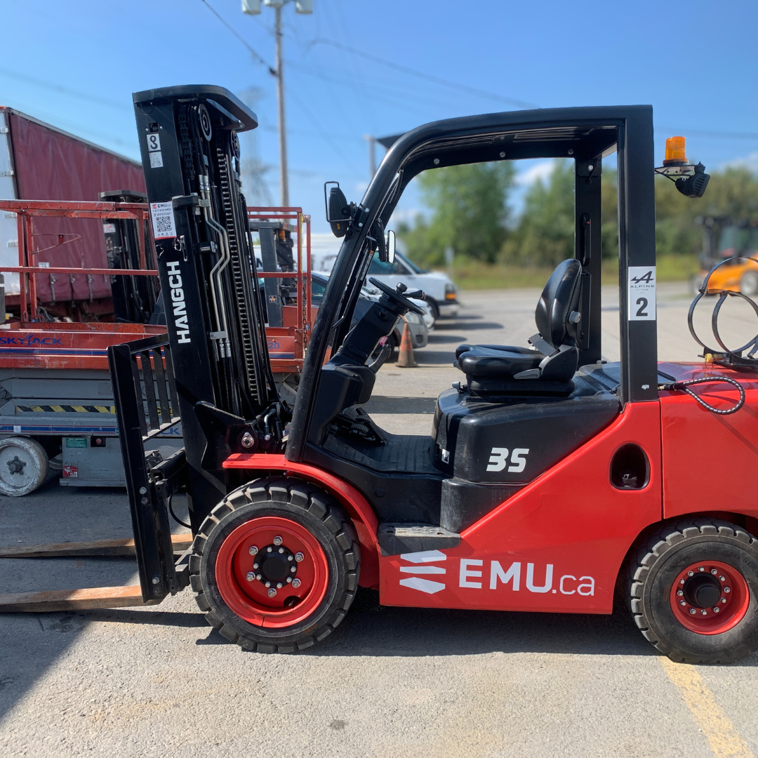 Chariot élévateur à combustion interne avec pneus pneumatiques - 7000 lb - CPYD35