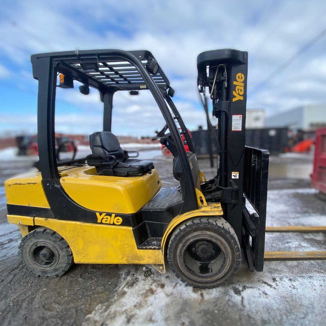Chariot élévateur à combustion interne avec pneus pneumatiques - 6000 lb - GLP060