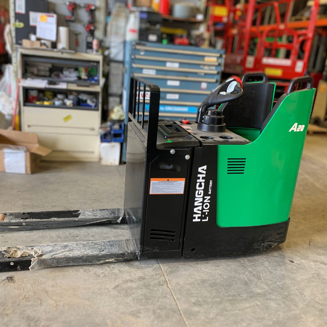 Operator-operated pallet truck - 4500 lb - CBD20