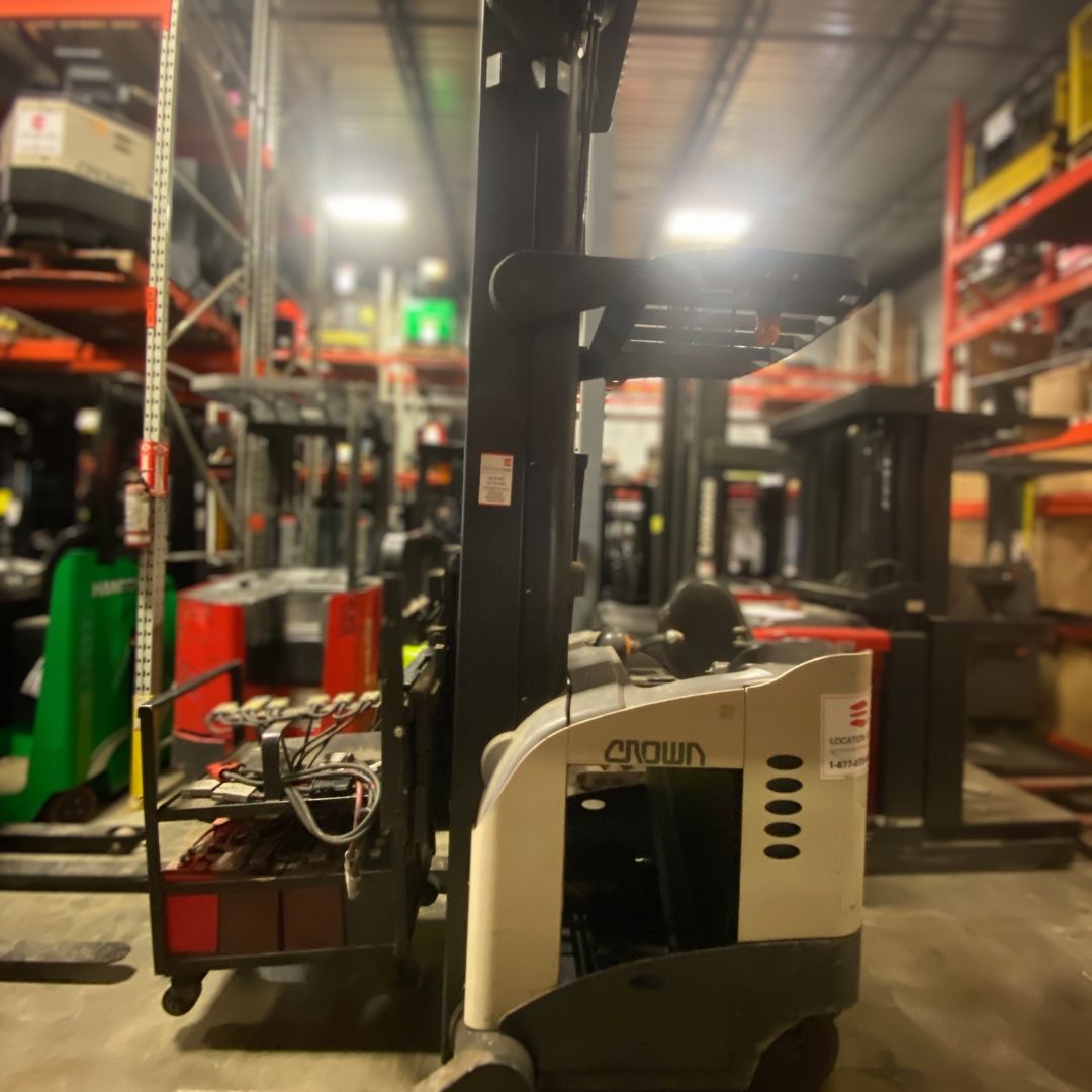 Crown 4500lbs Forklift - RR5220-45 (1)