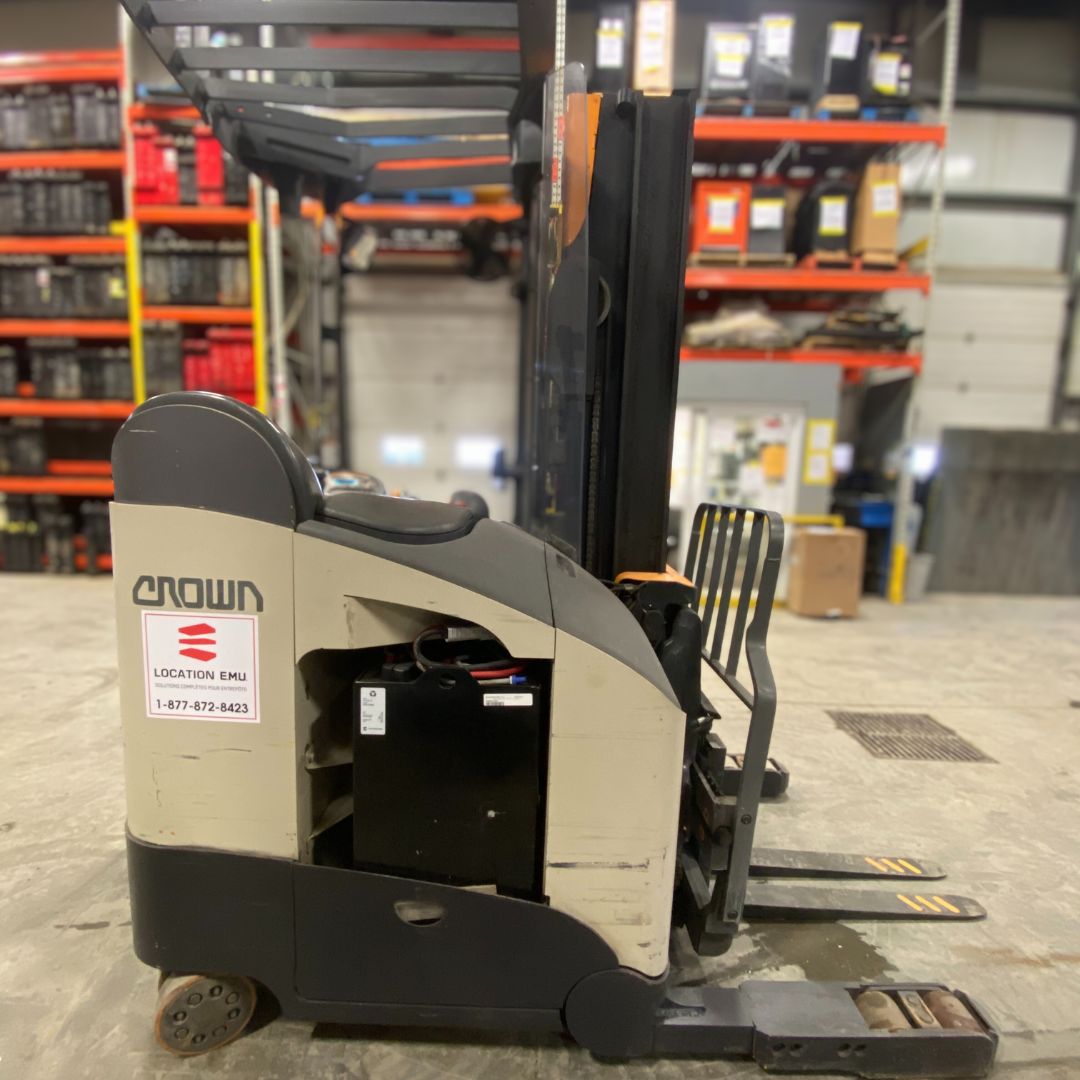 Chariot élévateurs à allée étroite Crown - 4500 lb - RM6095S