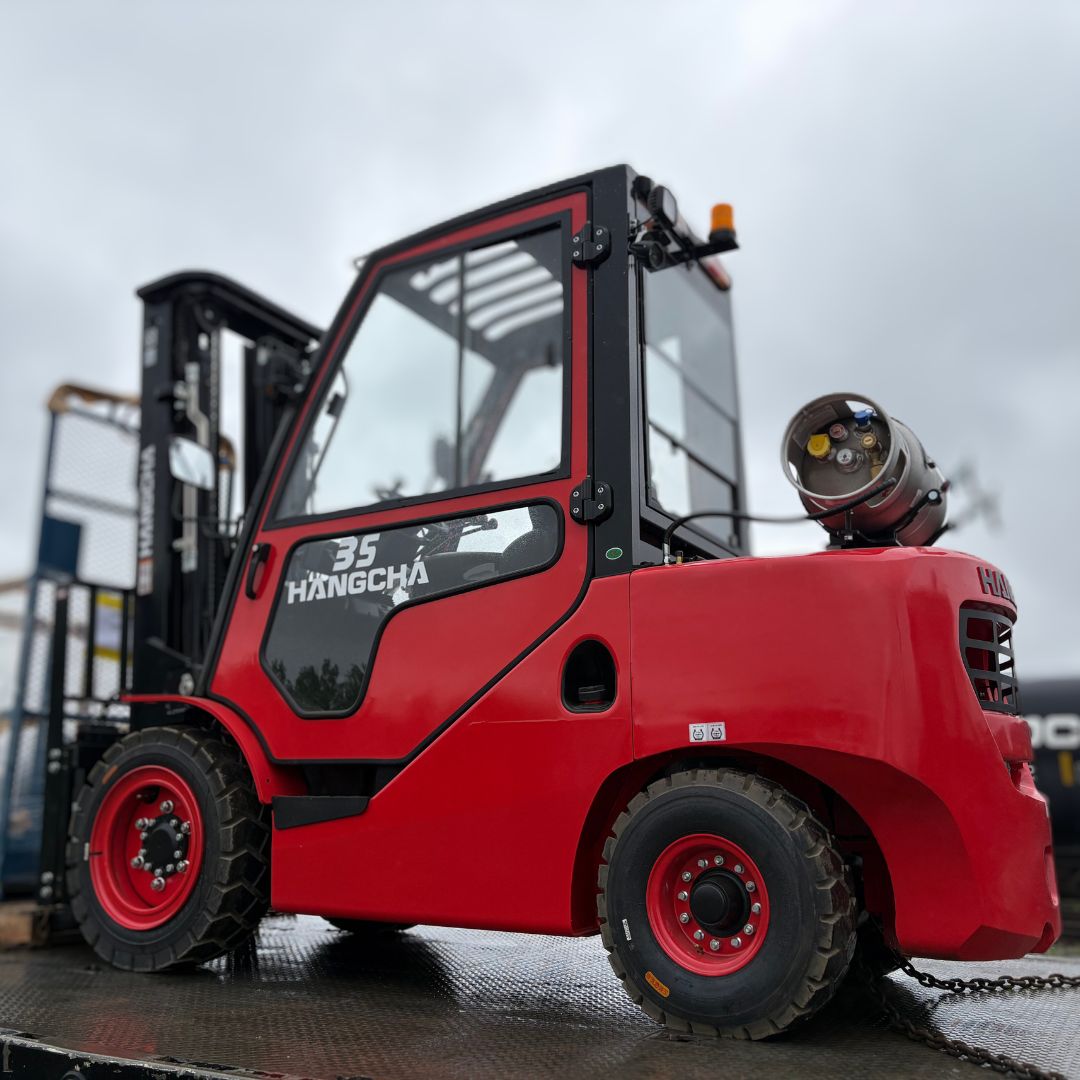 Chariot élévateur à combustion interne avec pneus pneumatiques - 7000 lb - CPYD35