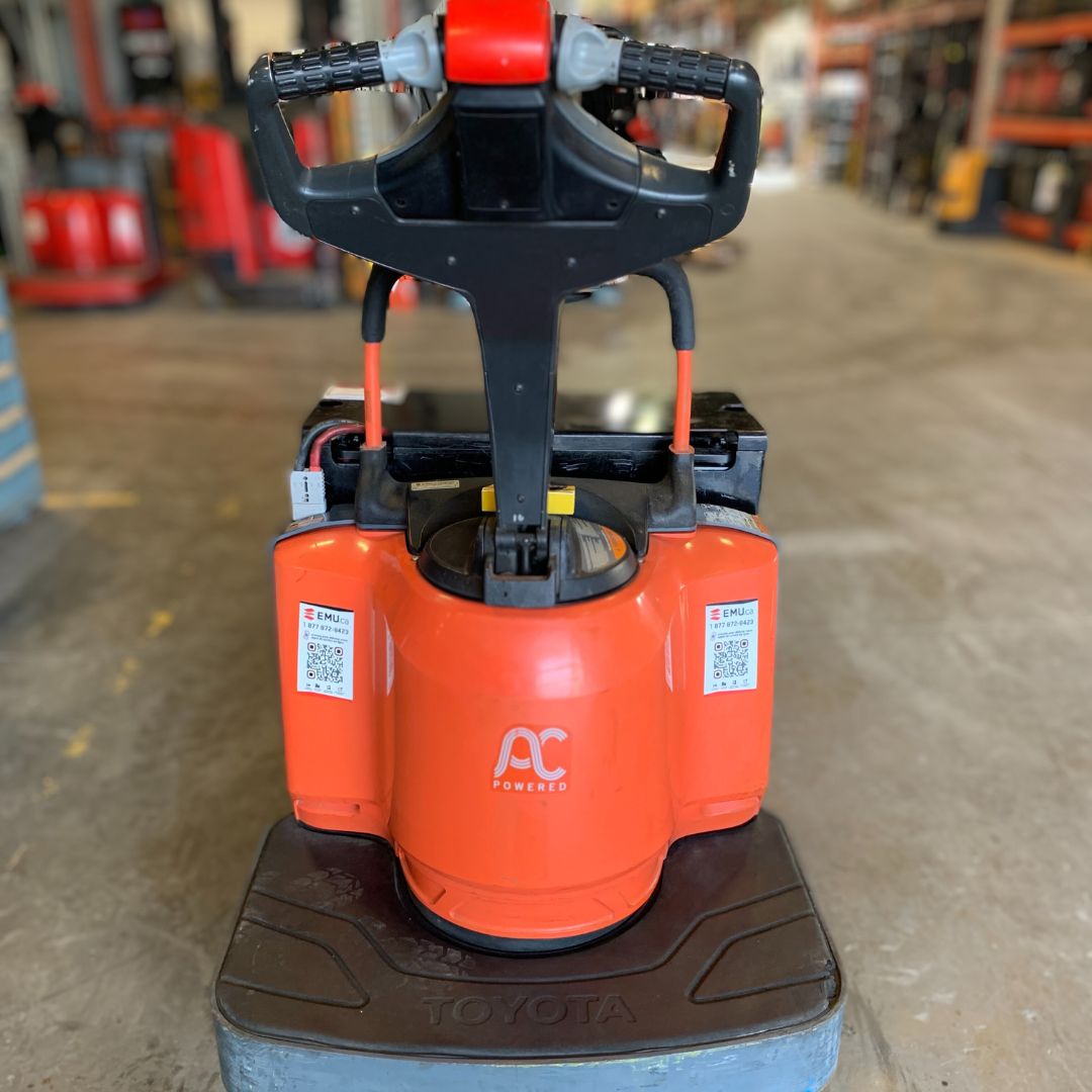Toyota 6000lbs Pallet Truck - 8HBE30 (1)