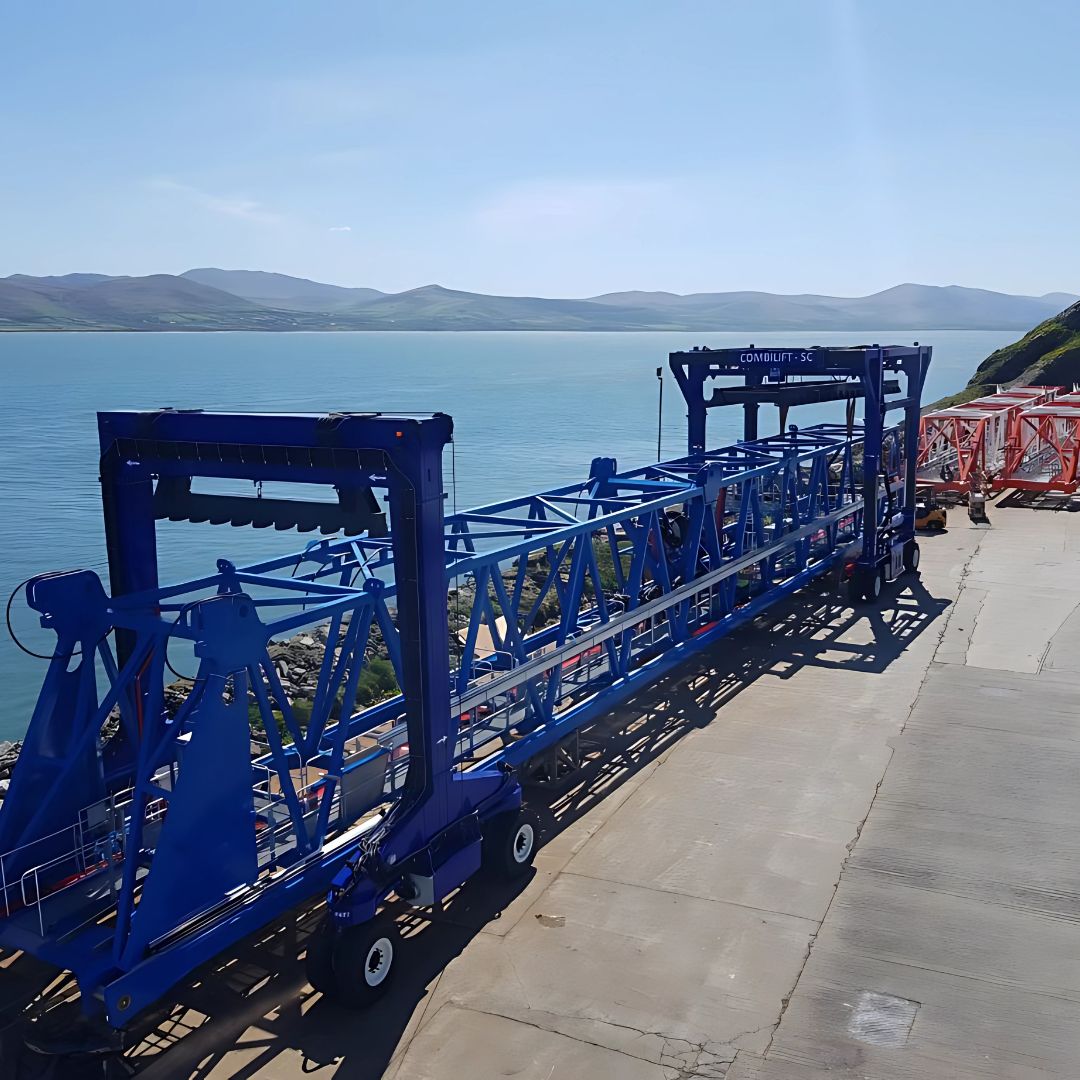 Straddle Carrier - Manufacturing Industry - Combi-SC