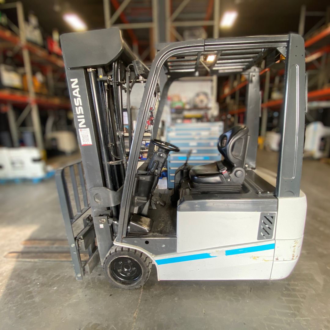 Chariot élévateur Nissan 4000lbs - TX40N (1)