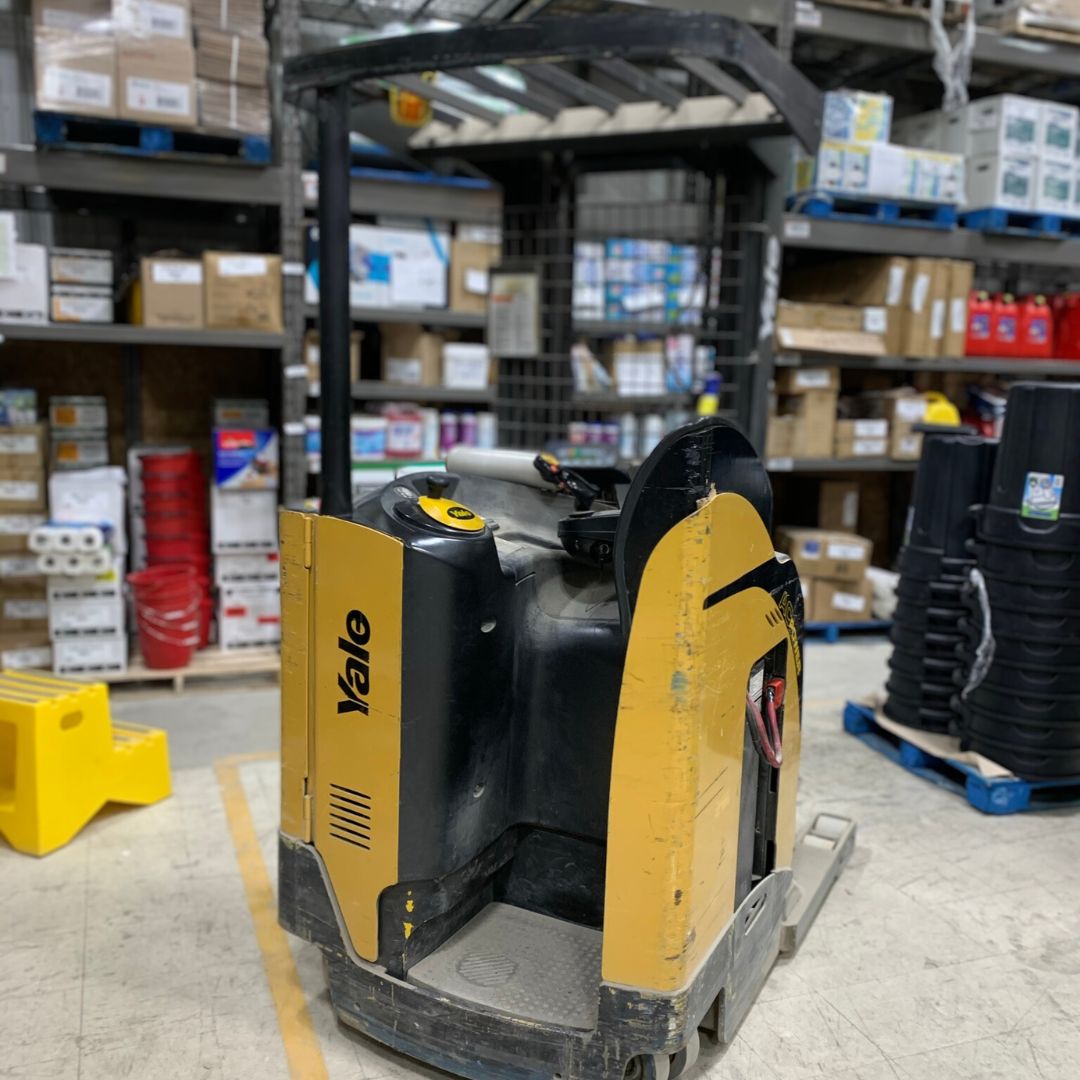 Yale 4000lbs Forklift - NR040DA (2)