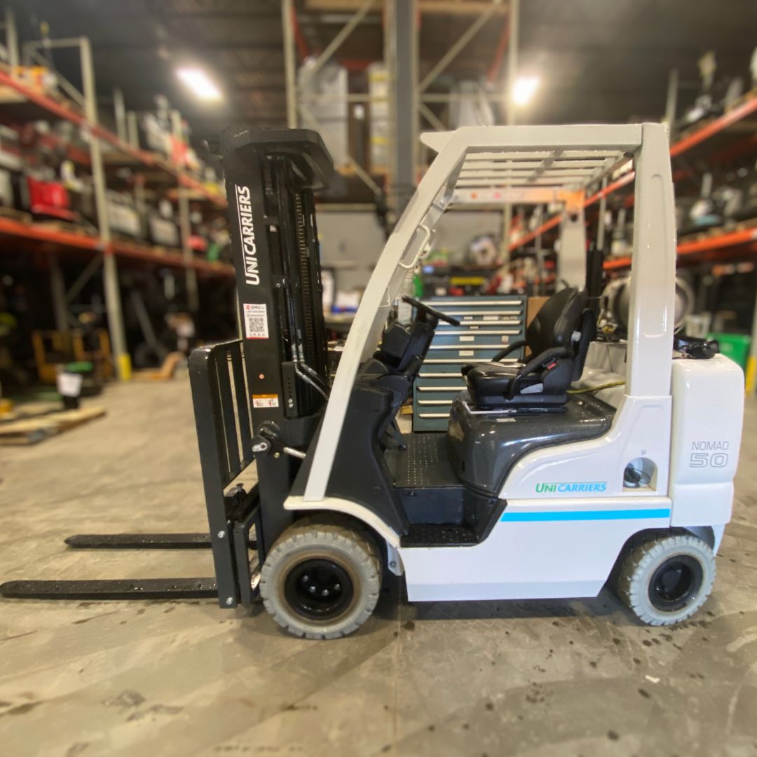 Chariot élévateur Unicarriers 5000lbs - AF50 (2)