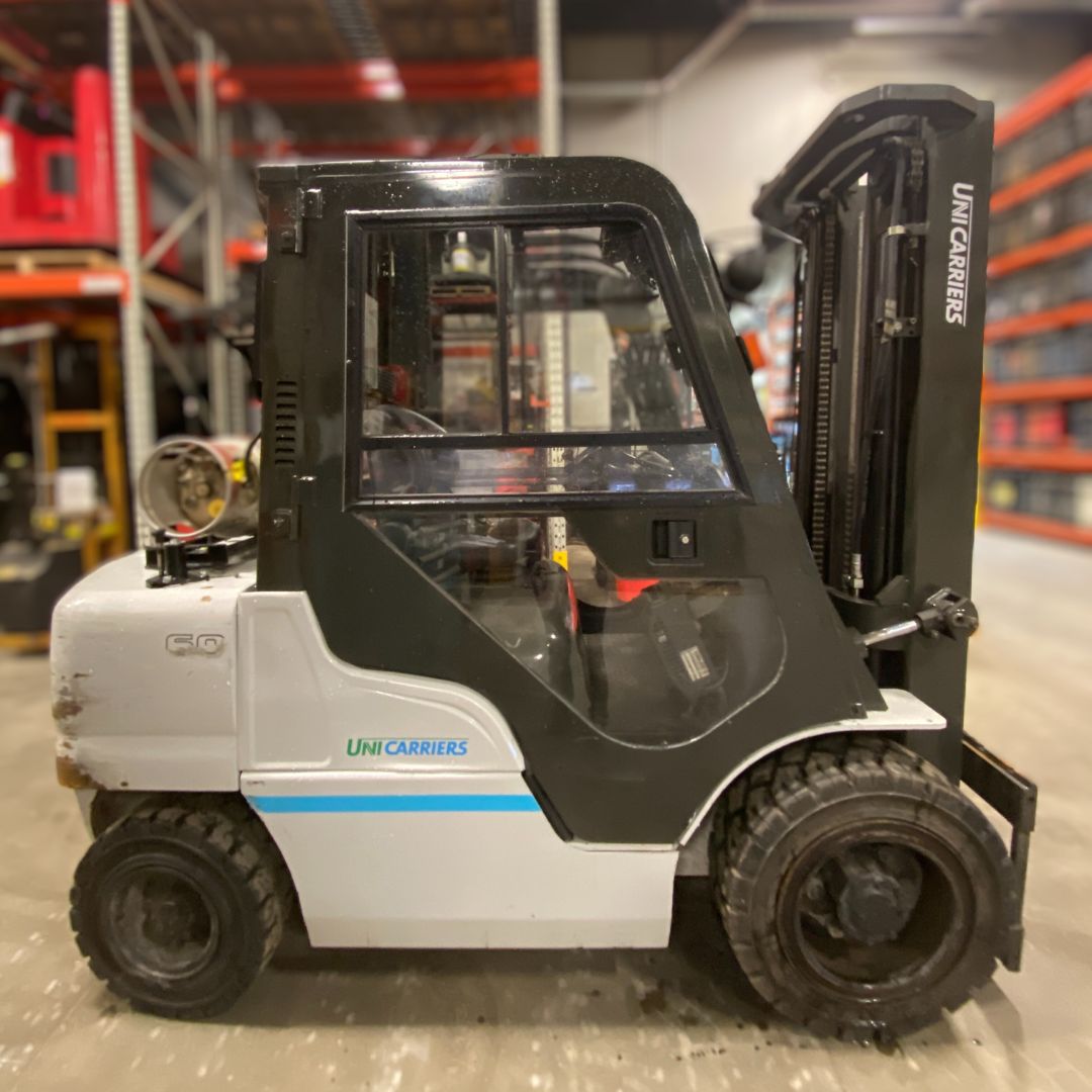 Chariot élévateur à combustion interne avec pneus pneumatiques - 6000 lb - PF60LP