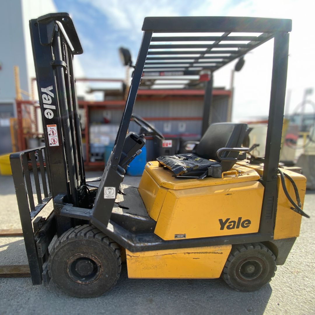 Chariot élévateur à combustion interne avec pneus pneumatiques - 4000 lb - GLP040
