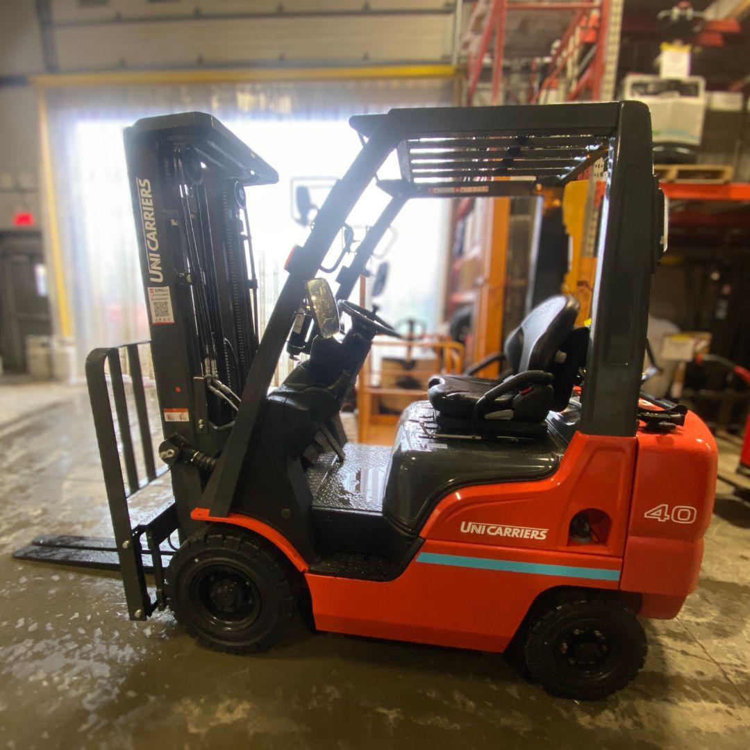 Chariot élévateur Unicarriers 4000lbs - PFS40 (2)
