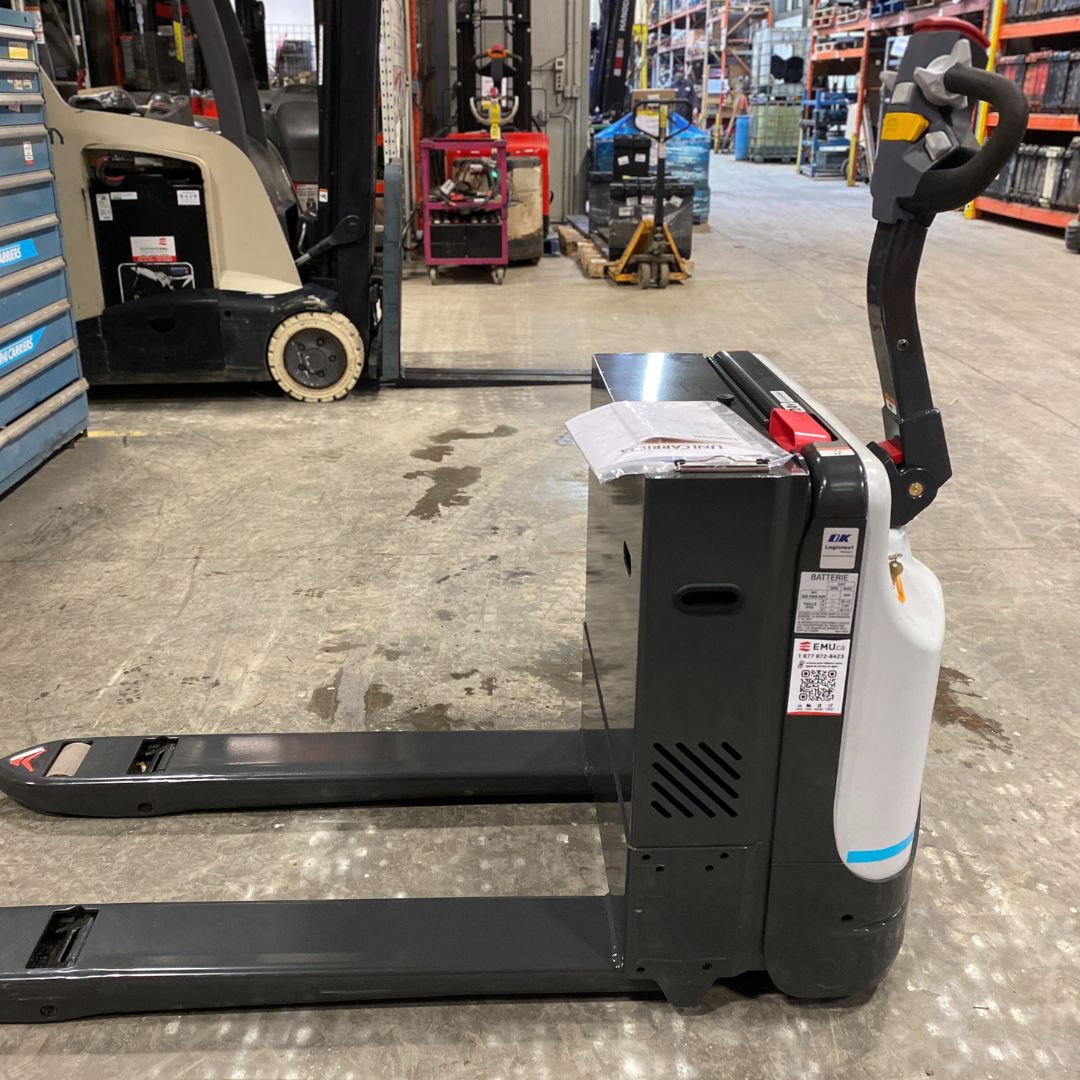 WLX45S 4500 lb Walkie Pallet Truck