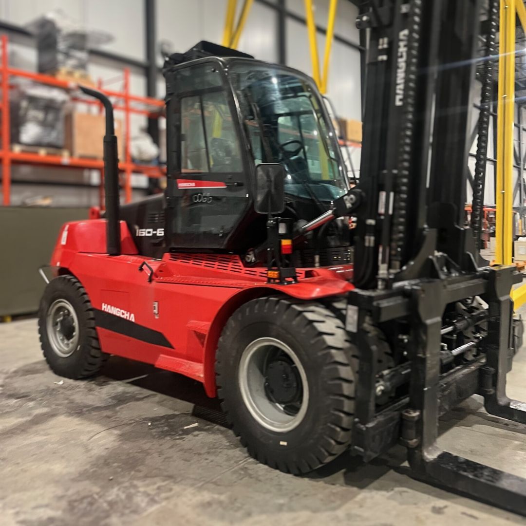 Chariot élévateur à combustion interne avec pneus pneumatiques et tout terrain - 35000 lb - CPCD160