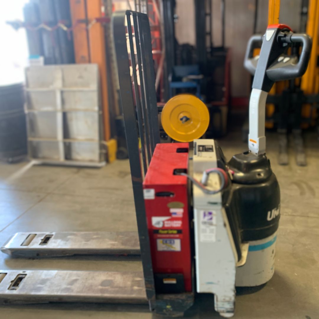 Unicarriers 6000lbs pallet truck - WPX60B (2)