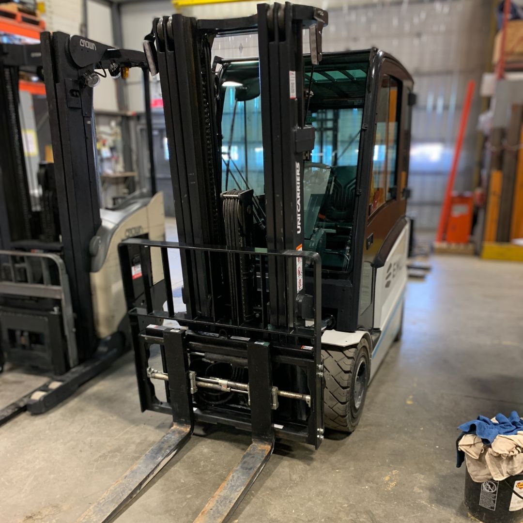 Unicarriers 7000lbs Forklift - MX2-35L (2)