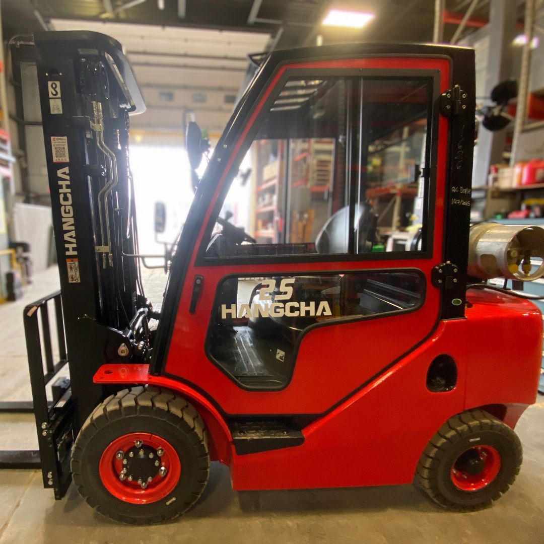 Chariot élévateur à combustion interne avec pneus pneumatiques - 5000 lb - CPYD25