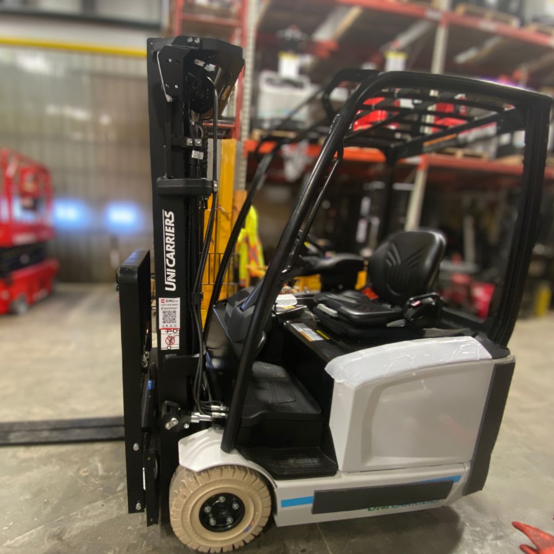 Unicarriers 3500lbs Forklift - MXST (2)