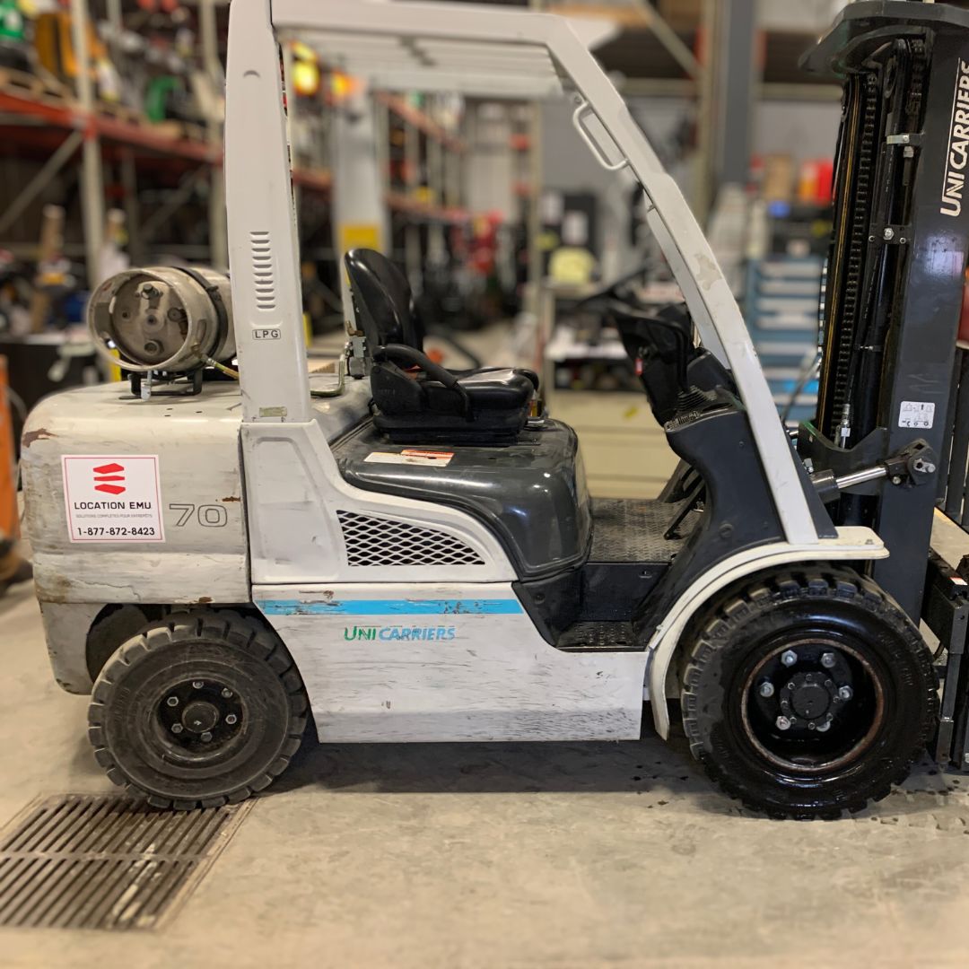 Chariot élévateur à combustion interne avec pneus pneumatiques - 7000 lb - PF70LP
