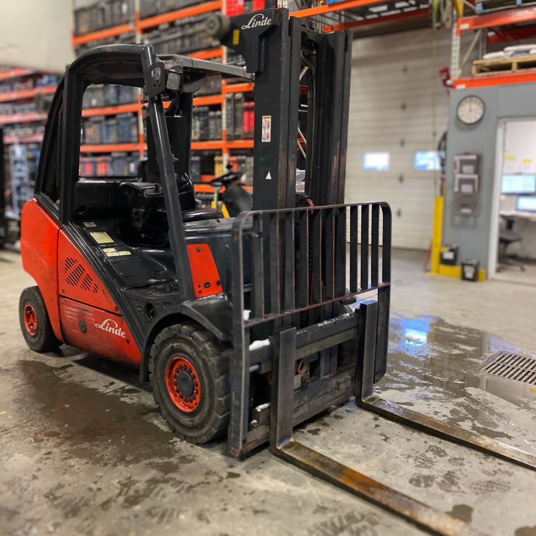 Chariot élévateur à combustion interne avec pneus pneumatiques - 7000 lb - H35D