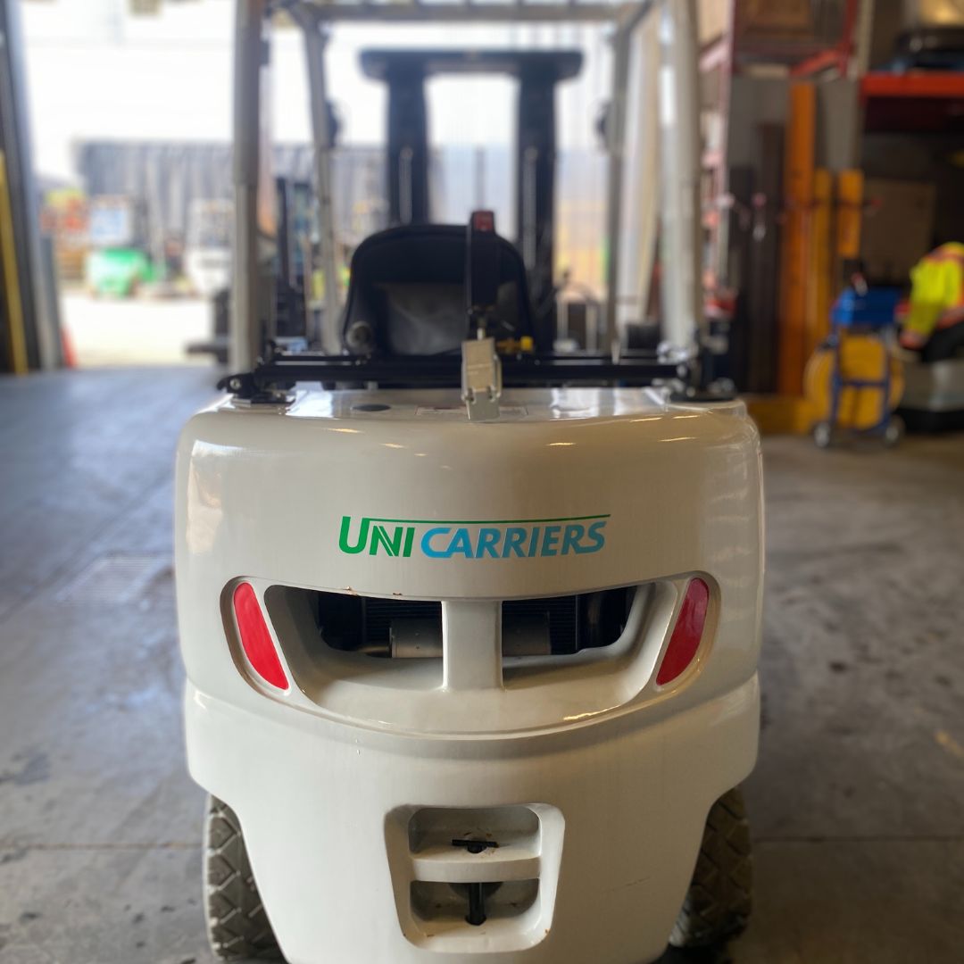 Chariot élévateur Unicarriers 5000lbs - AF50 (2)