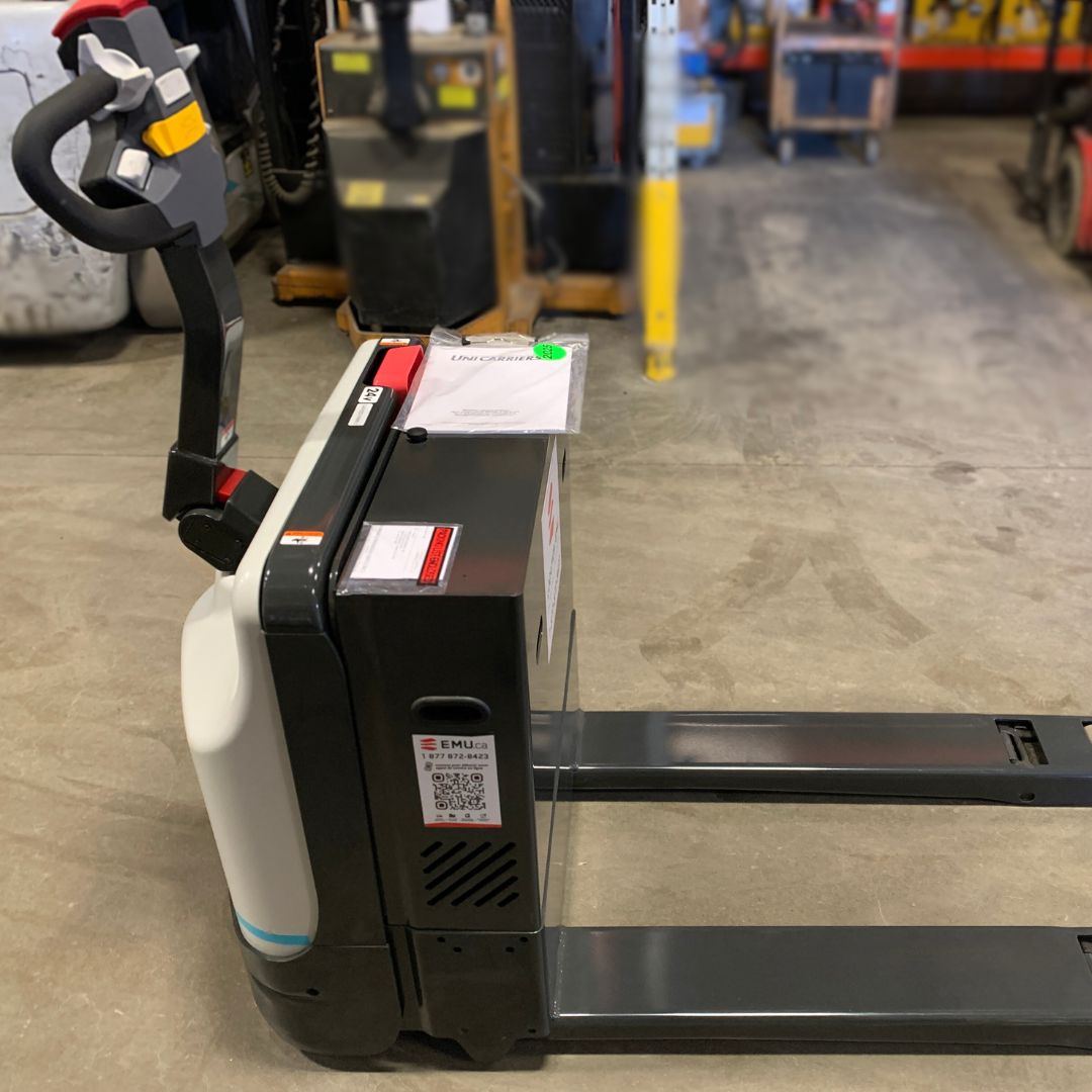 WLX45S 4500 lb Walkie Pallet Truck