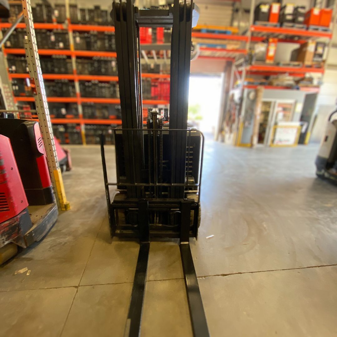 Chariot élévateur Nissan 3000lbs - SCX30N (2)