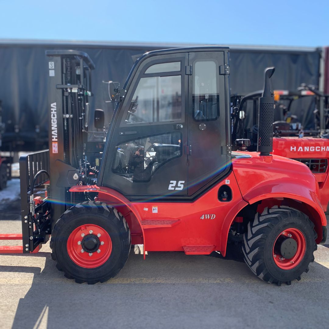 Chariot élévateur à combustion tout terrain - 5000 lb - CPCD25
