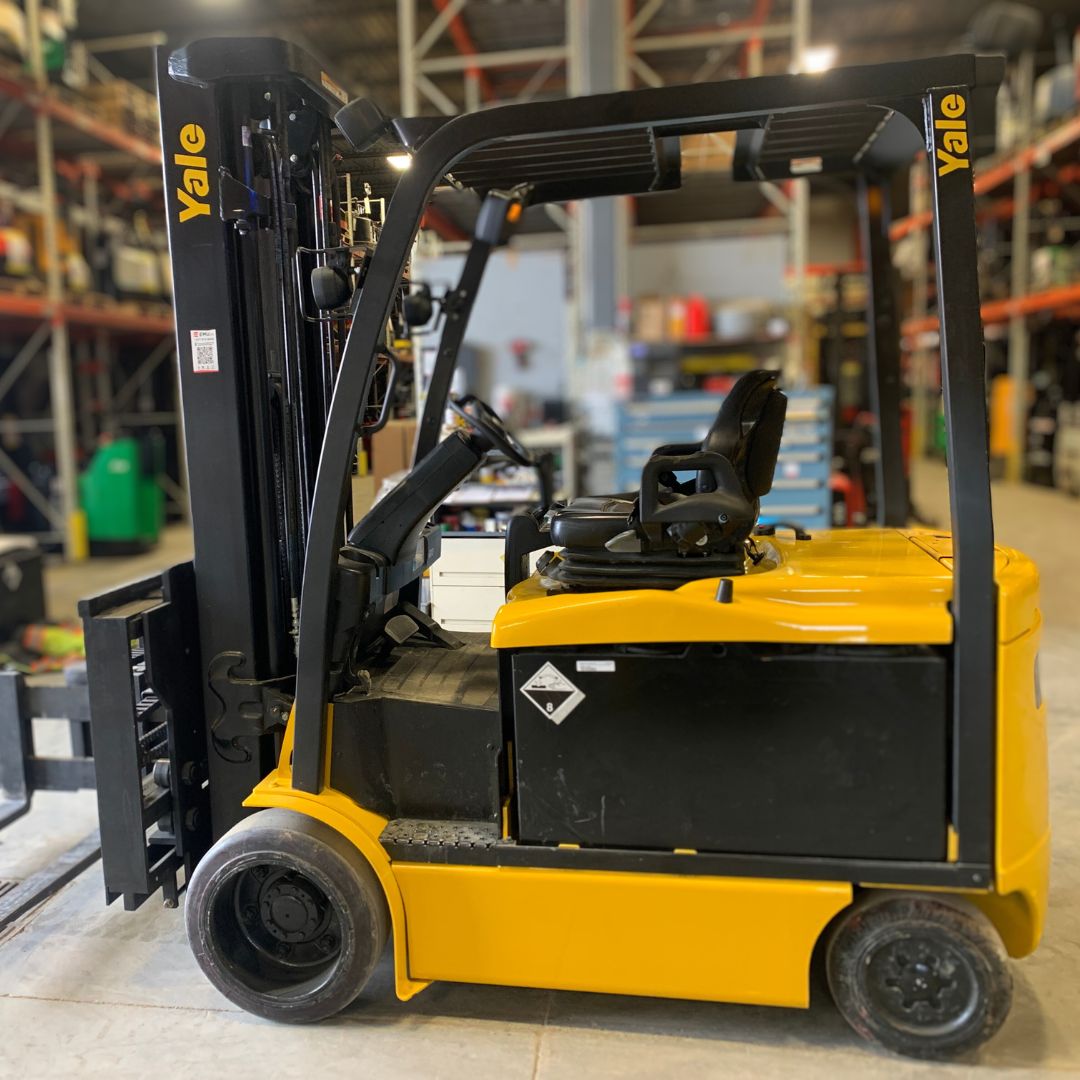 Chariot élévateur à 4 roues électrique à conducteur assis - 6500 lb - ERC065