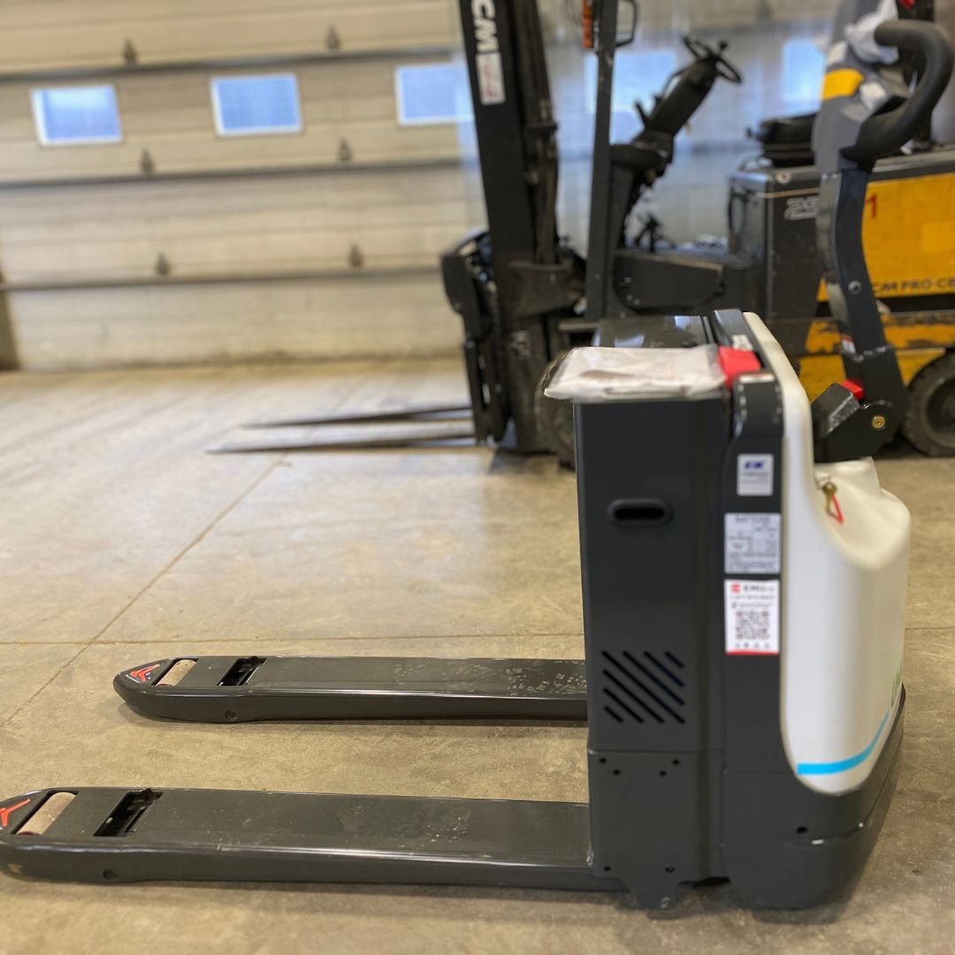 Transpalette à opérateur accompagnant - 4500 lb - WLX45S