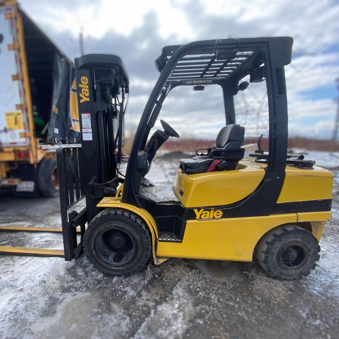 Chariot élévateur à combustion interne avec pneus pneumatiques - 6000 lb - GLP060