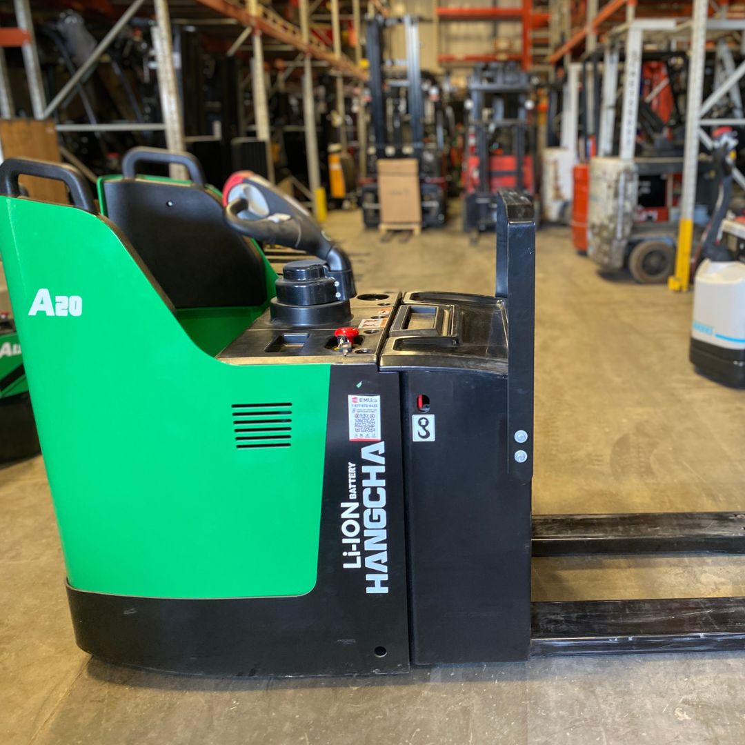 Operator-operated pallet truck - 4500 lb - CBD20