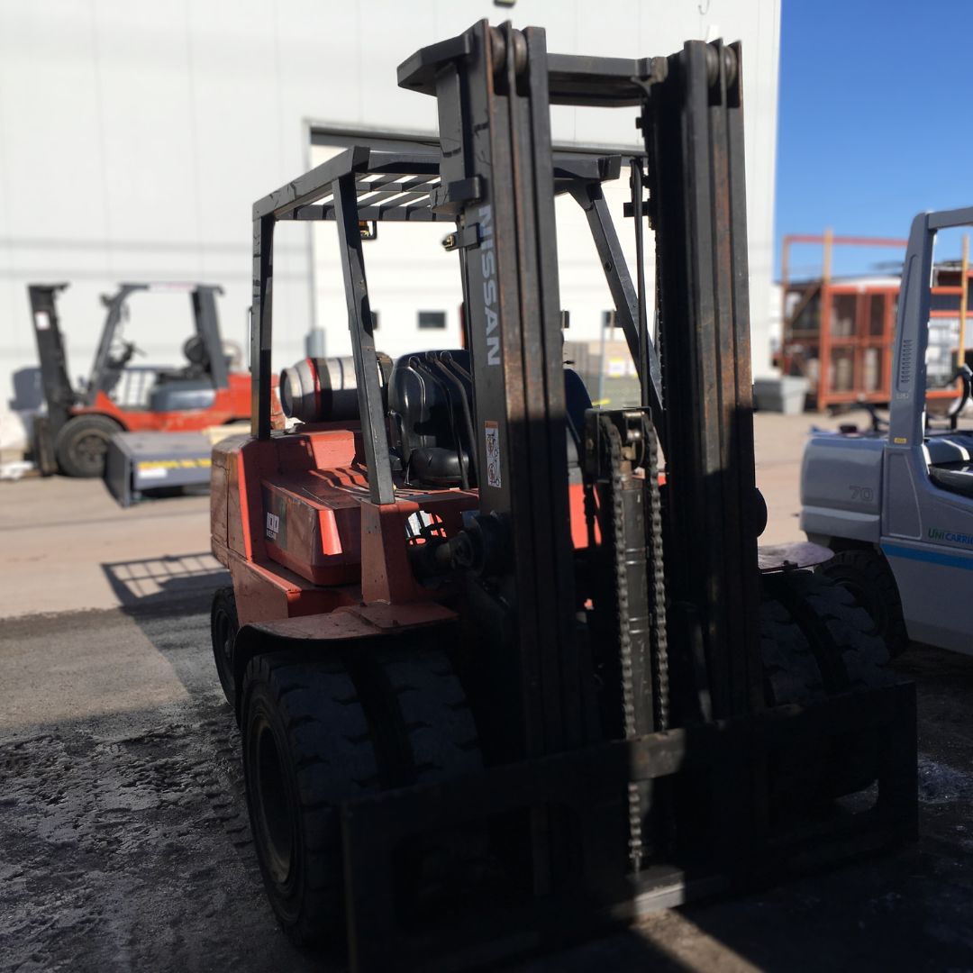 Chariot élévateur Nissan 10000lbs - PF100 (3)