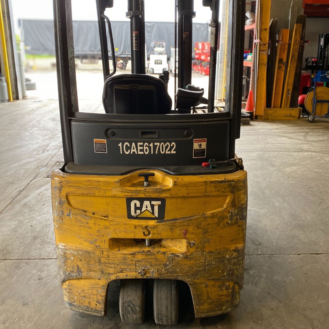 Chariot élévateur électrique Caterpillar - 4000 lb - 2ET4000