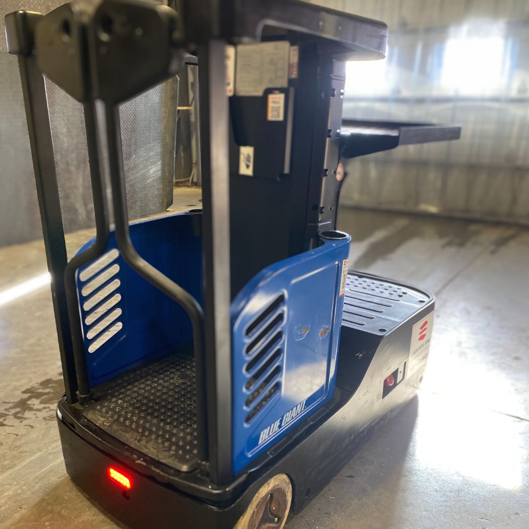 Blue Giant 750lbs Forklift - J0-118 (3)