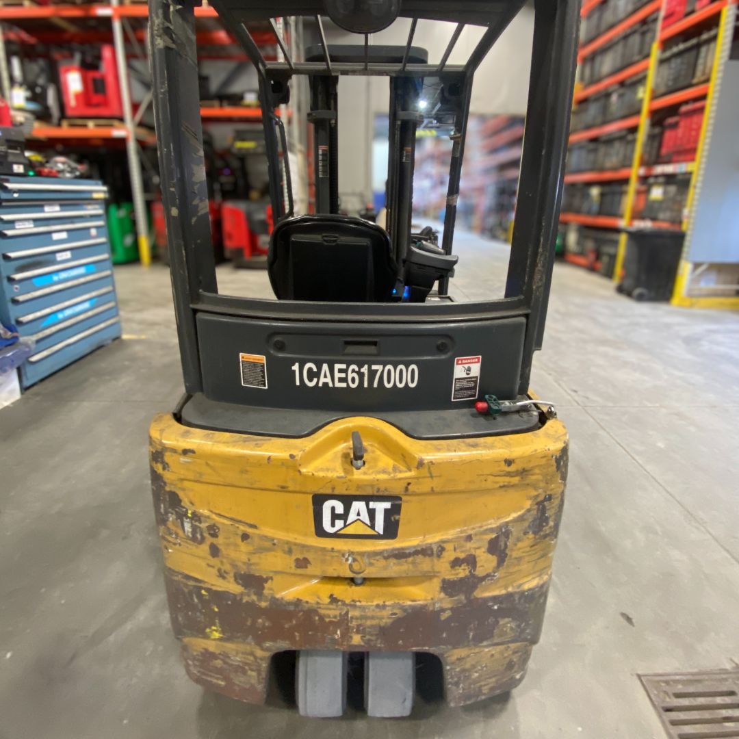Chariot élévateur électrique Caterpillar - 4000 lb - 2ET4000