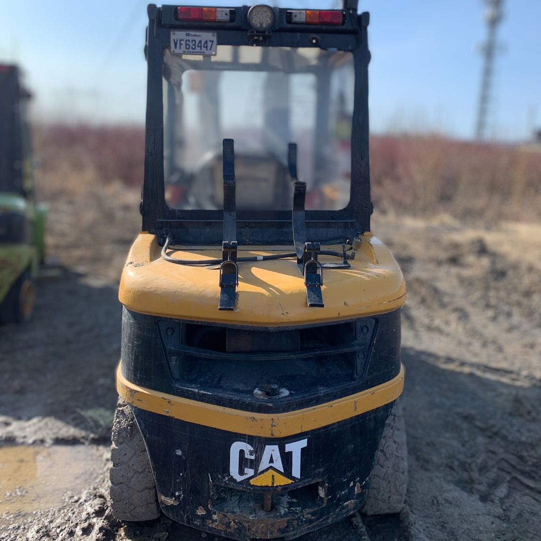 Internal Combustion Forklift with Pneumatic Tires - 6000 lb - P6000