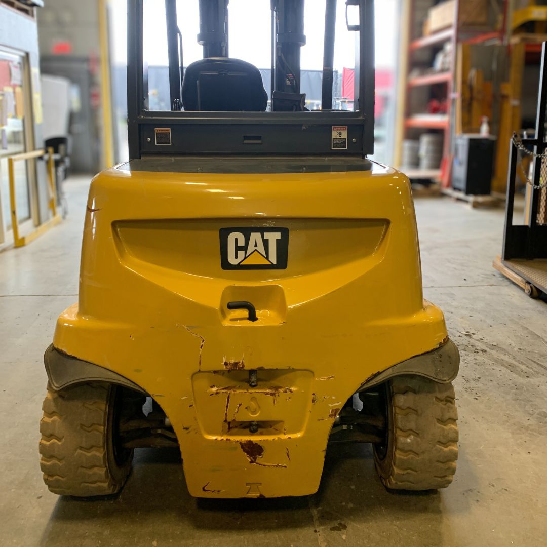 Chariot élévateur électrique Caterpillar - 11000 lb - 2EP11000