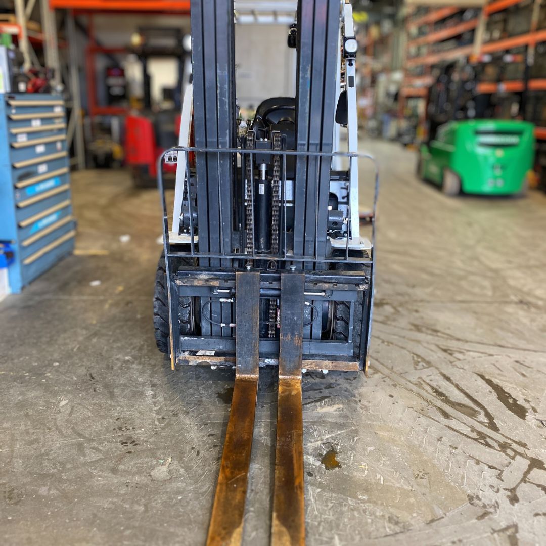 Chariot élévateur Unicarriers - 6000 lb - PF60