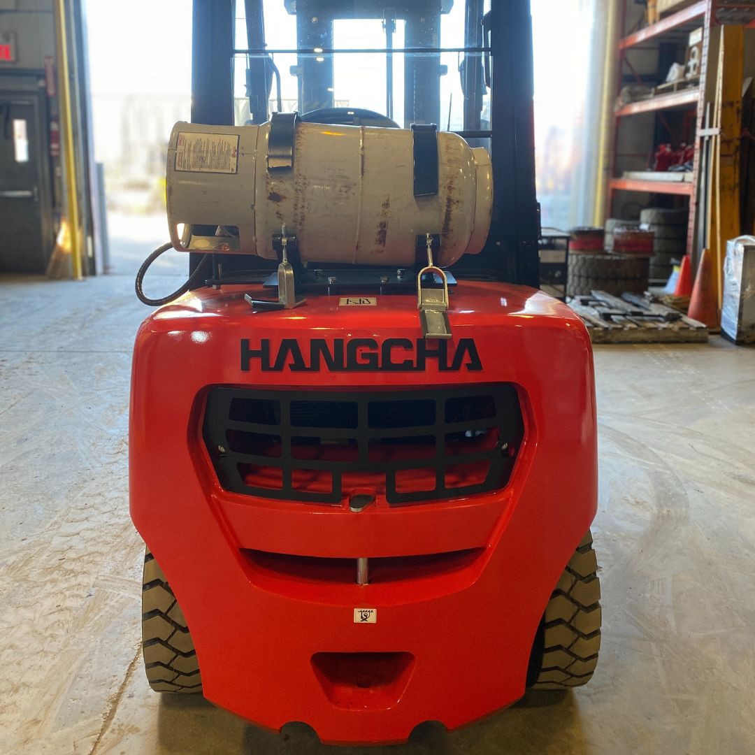 Chariot élévateur pneumatique à combustion interne Hangcha - 6000 lb - CPYD30