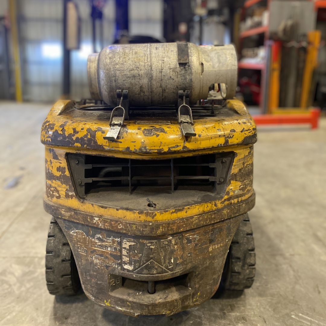 Chariot élévateur à combustion interne avec pneus pneumatiques - 5000 lb - 2P5000