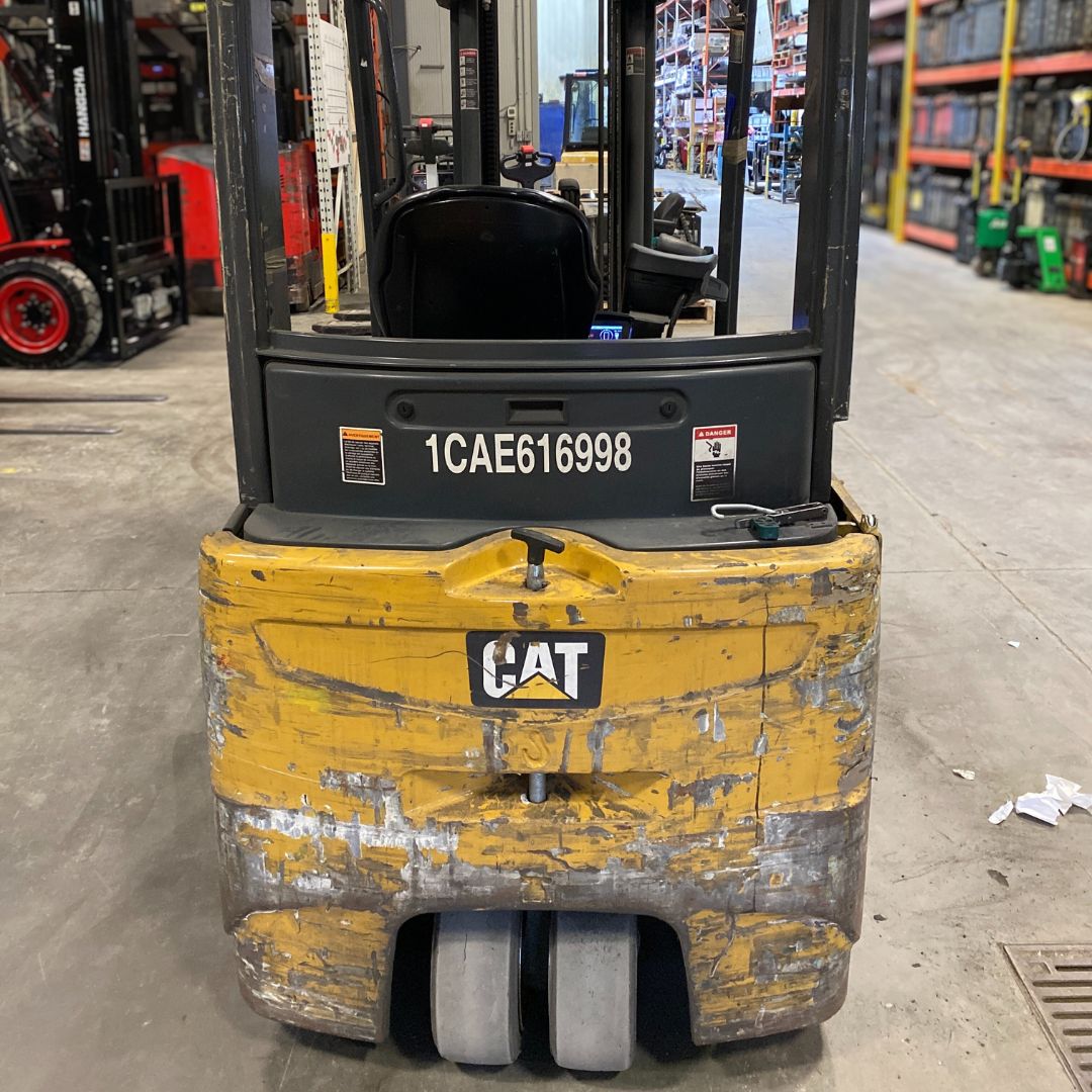 Chariot élévateur électrique Caterpillar - 4000 lb - 2ET4000