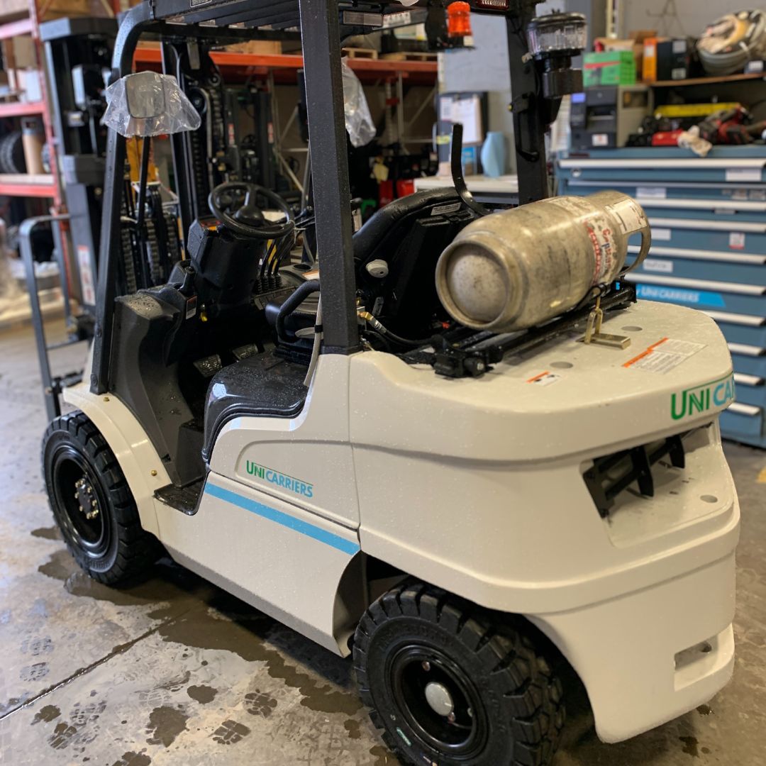 Chariot élévateur à combustion interne avec pneus pneumatiques et tout terrain - 6000 lb - PF60N6