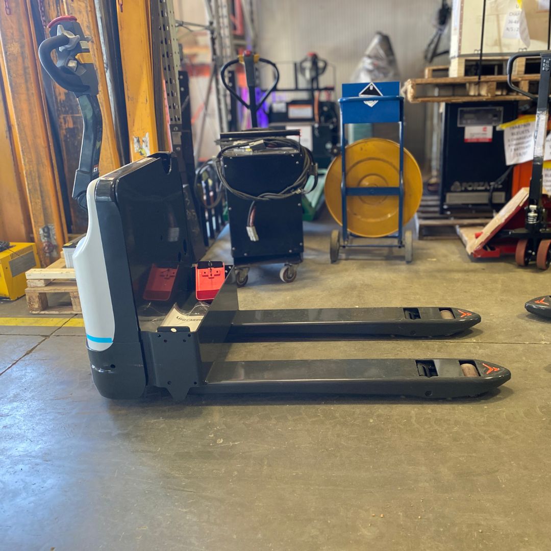 Unicarriers pallet truck - 4500 lb - WLX45S
