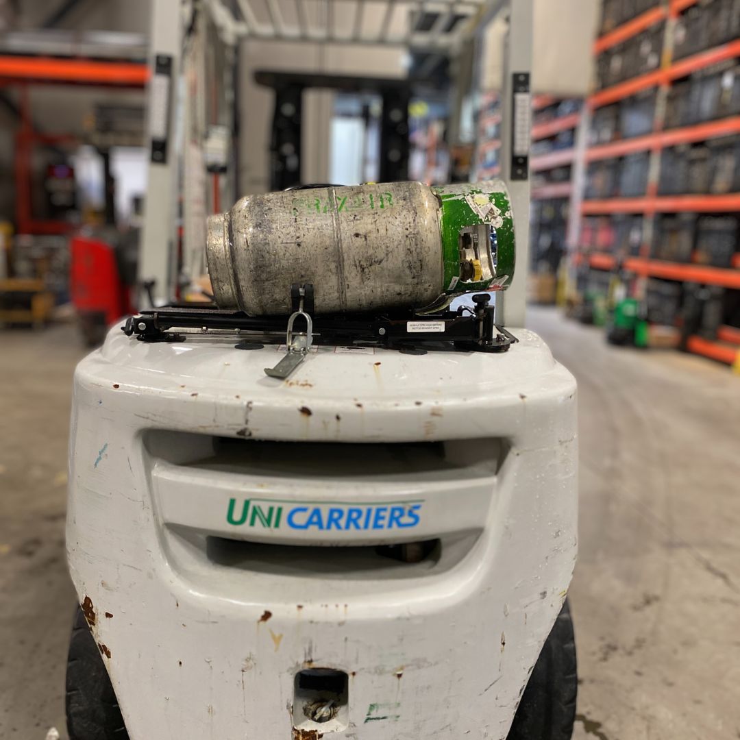 Chariot élévateur Unicarriers 9000lbs - PF90YLP (3)