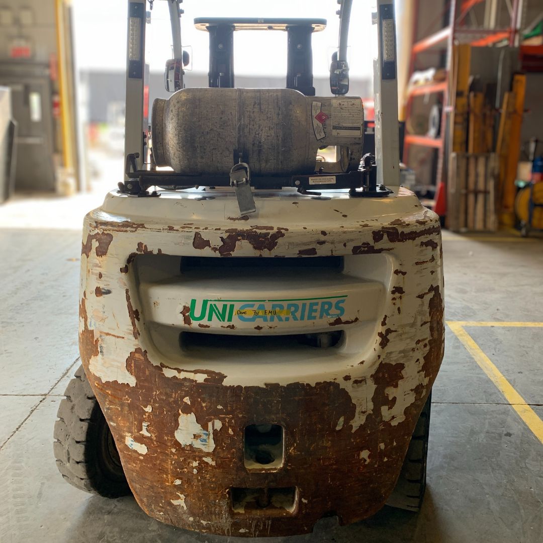 Chariot élévateur pneumatique à combustion interne Unicarriers - 9000 lb - PF90YLP
