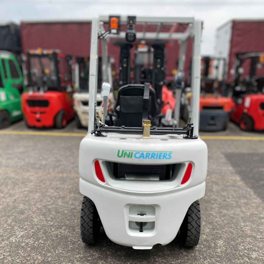 Chariot élévateur Unicarriers 5000lbs - PF50 (3)