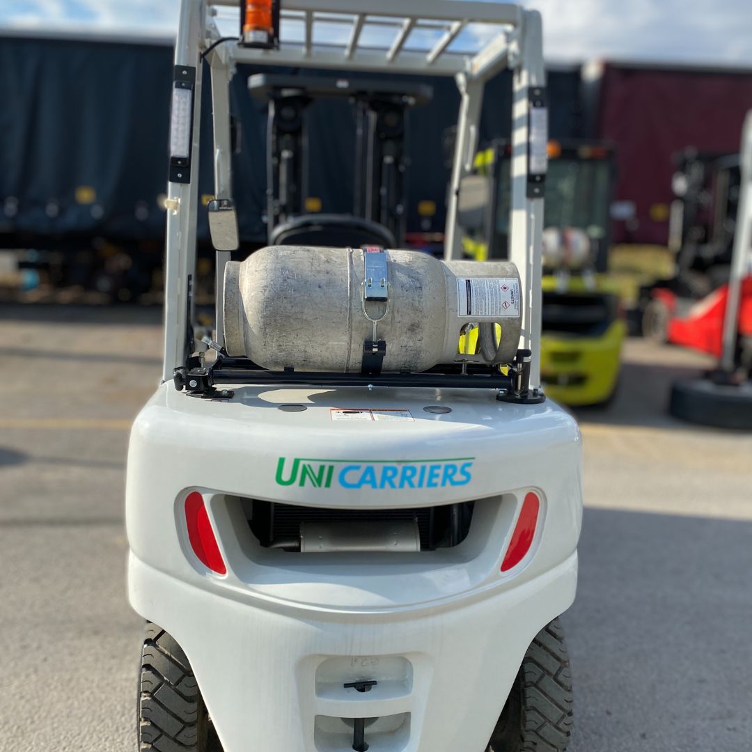 Chariot élévateur Unicarriers 5000lbs - PF50 (3)