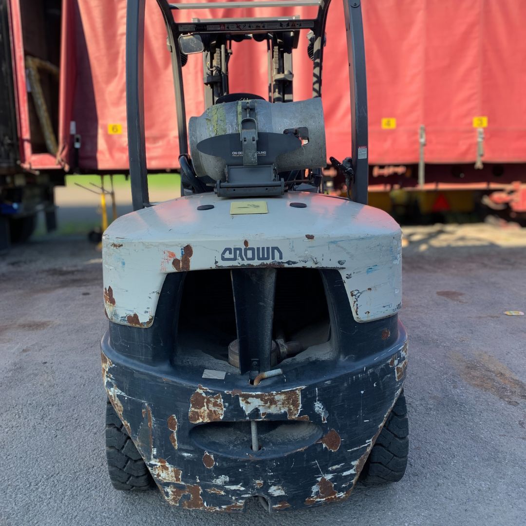 Chariot élévateur pneumatique à combustion interne Crown - 6000 lb - C51050